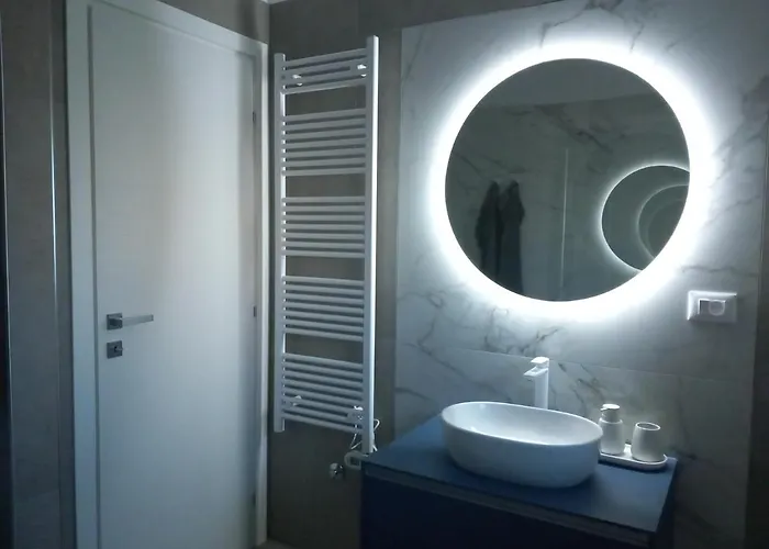 Urban Apartment *