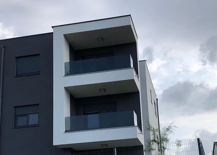 Urban Apartment *