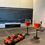 Urban Apartment *