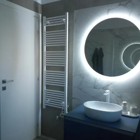 Urban Apartment *
