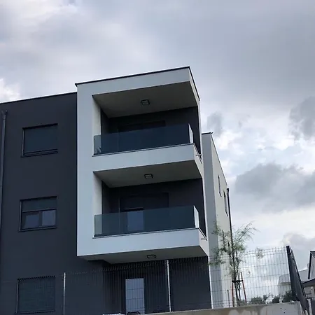 Urban Apartment *